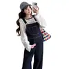 Traje de Maternidad 2025 Otoño Nuevo Estilo Simple Adelgazante Azul Oscuro Estilo Retro Peto de Mezclilla + Camiseta Estampada de Moda