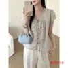 Camisa artística de encaje patchwork para mujer, estilo fino, cárdigan de hada para usar por encima, holgada y ligeramente transparente, con sentido de diseño