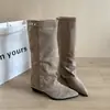 Botas de Tacón Grueso Estilo Retro Punta de Botín Pierna de Pantalón Hasta la Rodilla Botas Botas Otoño Invierno Botas de Montar 2026 Nuevo Estilo Conjunto Hebilla de Metal Apilada