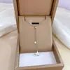 Acero Titanio Bañado en Oro Real por Todas Partes Elegante Estilo Normcore Collar con Borla y Estrella Moda de Nicho Sentido de Alta Gama Venta Directa de Fábrica