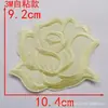 Tamanho pequeno, médio e grande autoadesivo bordado de flor de rosa adesivo de tecido patch branco patch decorativo para roupas flor de tecido acessórios de vestuário