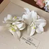 Presilha de Cabelo Flor Artificial em Tecido Estilo Resort, de Alta Qualidade e Requintada, Presilha Jacaré Fashion, Acessório de Cabelo com Design Doce e Versátil