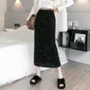 Saia de Veludo Preto Acolchoada com Lantejoulas para Mulheres Outono e Inverno Cintura Alta Reta Comprimento Médio Fenda na Lateral Saia de Quadril