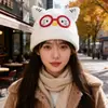2025 Nuevo Lindo Sombrero de Gato con Orejas y Gafas para Mujer Otoño e Invierno Cálido Protección para los Oídos Sombrero de Punto que Muestra la Cara Pequeño Sombrero de Lana para el Frío