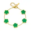 Novo Bracelete de Titânio com Pétalas de Cinco Folhas, Moda Feminina Tendência Versátil Flor de Ameixa Joia de Aço Inoxidável Que Não Desbota para Mulheres