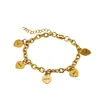Pulseira de Moda Europeia e Americana Bestie com Pequeno Coração de Pêssego Gravado Pulseira Dourada Personalizada para Namorada Pulseira de Aço Inoxidável com Nome Gravado