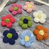 Flor de lana tejida a mano 7cm flor abullonada broche ropa zapatos sombreros bolsos accesorios de ropa flores decorativas