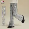 Calça de Moletom Feminina de Outono para Crianças Médias e Grandes, Estampa Completa de Laço, Levemente Flare, Modelagem Justa, Calça Estilosa