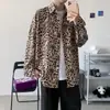 Camisa con estampado de leopardo en tonos oscuros, unisex, estilo coreano, top de diseño moderno, marca de streetwear americana, corte holgado, cárdigan fresco y elegante