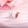 Pendientes asimétricos de conejo y zanahoria de plata de ley s925 para mujer, bonitos pendientes de animales pequeños Mori, ideal para el año de la vida de un estudiante.