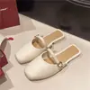 En stock Rápido Pelo Baotou 2025 Chanclas Mujer Malla Simple Fresco Carta Escarlata Ins Un Estilo Chanclas de Moda Verano Hada