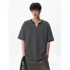 Camiseta Listrada Tendência com Decote V e Manga Curta para Homens e Mulheres, Novo Estilo Verão 2026, Estilo Preguiçoso, Caimento Solto, Versátil, Top Emagrecedor