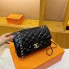 Bolso de Hombro con Cadena de Rombo Pequeño Fragante Transfronterizo Nuevo Lujo Ligero Versátil Moda Alta Calidad Para Viajes Cotidianos Bolso Cruzado de Moda
