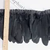 70 Designs de Joias, Acessórios de Cabeça e Acessórios DIY Feitos com Penas Pretas, Penas de Peru, Penas de Ganso e Penas de Avestruz