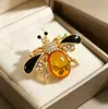 Broche de Abelha com Strass Estilo Novo Simples Tendência Transfronteiriço para Mulheres, Pinos de Toque de Luxo de Nicho, Acessório de Roupa de Inseto DIY