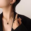 Pendientes y collar sencillos y modernos de estilo japonés y coreano con diseño geométrico alto, trapezoidales, de ópalo blanco y negro, versátiles y de verano.