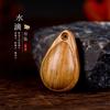 Colgante de gota de agua artesanías de madera sándalo verde sándalo palo de rosa sándalo simple para combinar con todo colgante de gota de agua al por mayor