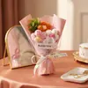 Ramo pequeño de flores de lana tejido terminado tres piezas ramo de flores mini de simulación tejido regalo para mamá recuerdo del Día de la Mujer venta al por mayor