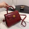 Bolso retro 2025, bandolera Kelly, con textura avanzada, hecho a mano, estilo nicho, para mujer.