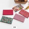 Cabeza de tela rota hecha a mano diy patchwork ropa de muñeca tela bolsita bolsita enseñanza de jardín de infantes tela floral pequeña tela cero