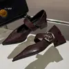Sapatos femininos pretos estilo britânico de uma tira, coleção nova 2026, design elegante de bico fino, sola macia confortável, não cansam, sapatilhas com salto grosso