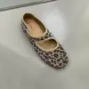 Zapatos Retro Mary Jane para mujer, nueva colección otoño 2026, con un diseño artístico inspirado en el bosque, una suela suave, un estampado de lunares, punta cuadrada y una apertura poco profunda, perfectos para zapatos planos estilo abuela
