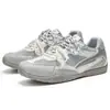 Zapatillas de entrenamiento bajas de malla transpirable estilo alemán para hombre, nuevo estilo retro para primavera y otoño, zapatillas deportivas casual antideslizantes de moda para hombre
