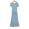 Vestido Retro Elástico de Cuadrado Europeo y Americano de Manga Corta para Mujer con Cintura de Diseño Retorcido Cruzado Falda Larga que Cubre la Cadera Color Puro