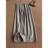 Pantalones de hombre gris oscuro, estilo old money, colección de otoño, con un diseño de pierna ancha relajado, con caída y ligeramente arrugado, pantalones casuales de pierna recta cleanfit