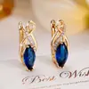 Pendientes de Zirconia de Moda Lujo Ligero para Mujer, Pendientes Colgantes Simples y Versátiles Chapados en Oro, Joyería de Diseño Personalizado de Tendencia Europea y Americana