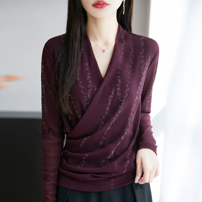 复制_长袖网纱V领显瘦打底衫女气质交叉领纯色上.jpg