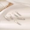 Palo de oreja con borla colgante de un solo agujero bañado en cobre oro real de 14k pieza rectangular curva de doble agujero con retención de color recubierta de oro de 18K accesorios de joyería diy
