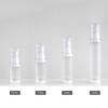 Fábrica en stock, botella de vacío de escritorio esmerilada de 20 ml, 30 ml y 50 ml, botella de emulsión de PP, botella de prensa en aerosol