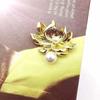 Broche de Lótus de Liga Acessório com Gotejamento de Óleo Requintado Pérola Broche Cheongsam Temperamento Elegante Pin Hanfu Estilo Chinês