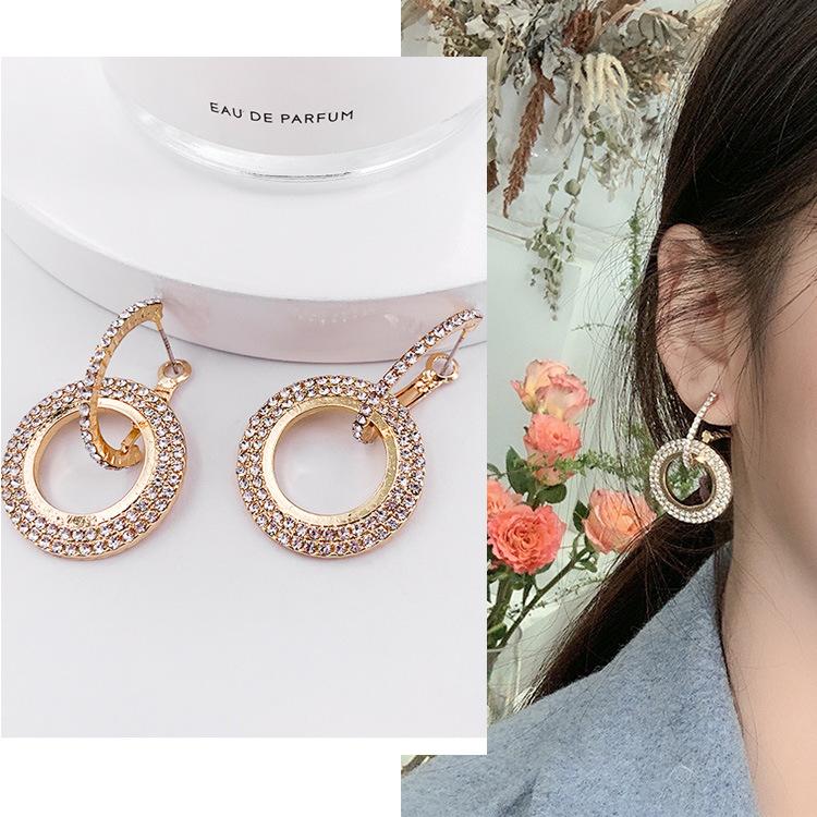 3007711415_2144496083