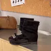 Saia com Fivela de Metal 2026 Sandálias de Tira no Dedo Sandálias Romanas Femininas para Uso ao Ar Livre Botas Curtas Aumentadoras de Altura Novo Estilo Retrô