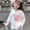 Camisa de Camada Interna Outono e Inverno para Meninas, Camiseta de Manga Longa 100% Algodão Primavera e Outono, Roupa Infantil Solta e Versátil, Blusa com Estampa e Gola Redonda