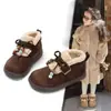 Zapatos para niñas, zapatos de algodón marca Birken para niños, nuevo estilo de invierno 2026, botas de nieve suaves con suela flexible para niñas pequeñas, zapatos peludos