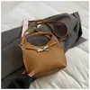 Bolsas de Mano Simples y Versátiles de Otoño e Invierno Nuevas Transfronterizas Bolso Tote Pequeño Nuevo 2025 Bolso Cubo de Gran Capacidad Bolso de Viaje