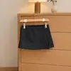 Calça Saia Micro Flare Cinza Feminina Outono 2026 Novo Estilo Conjunto de Duas Peças Camada Calça Flare Arroz Pegajoso Petite