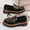 Mocasines de Talla Grande para Mujer para Exportación, Nuevo Estilo Otoño e Invierno 2026, Zapatos Slip-On Versátiles de Estilo Británico con Suela Gruesa y Estampado de Piedra para Mujer