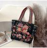 Nova Bolsa Tote Bordada Estilo Étnico Feminina Artística Pequena e Requintada Bolsa de Ombro para Estudante Feminina Simples de Lona