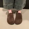 Chinelos Femininos Cáqui para Uso Externo de Tamanho Pequeno 2025 Novos de Inverno Retro Bico Fechado Meio Chinelos Sapatos Birkenstock de Solado Grosso
