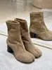 Botines de piel auténtica para mujer, nuevo estilo 2026, versátiles botas de piel para mujer con tacón alto, tacón grueso de nicho, punta dividida, botas estilo Martin con tacón grueso