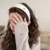 Diadema de Lana Ovalada con Etiqueta Dorada para Mujer, Versión Ancha, Diadema Alta para la Parte Superior de la Cabeza, Pasador de Otoño e Invierno, Accesorios para el Cabello de Lujo Accesible de Gama Alta