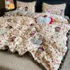 Juego de cuatro piezas de franela de leche fresco y simple funda de edredón de vellón de coral sábana de cama funda de edredón engrosada de invierno para dormitorio de estudiante juego de tres piezas