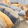 Conjunto de Roupa de Cama Quatro Peças de Algodão Espesso Escovado Lavável à Máquina Capa de Edredom de Algodão Puro Conjunto de Três Peças Universal para Todas as Estações Quarto de Estudante