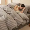 Invierno A Todo Algodón Algodón Puro B Vellón de Leche Juego de Tres Piezas Funda Nórdica de Vellón de Coral Funda Nórdica de Invierno Ropa de Cama de Algodón con Vellón para Bebé Más Terciopelo
