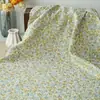 Tela Jacquard Floral Amarilla y Azul Fresca y Sencilla con Relieve Tridimensional para Vestidos de Moda, Chalecos, Trajes y Papelería