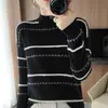 20223 otoño e invierno Nuevo suéter de cuello alto a rayas de color contrastante suelto estilo perezoso jersey de punto casual